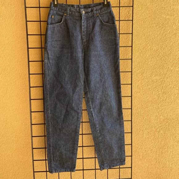 Levi’s high rise boyfriend jeans - Picture 2 of 2